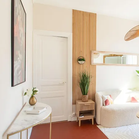 Mirabeau Prestige Apartmán *